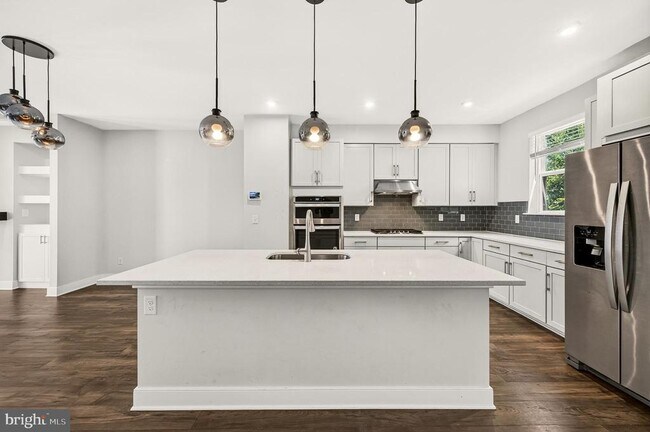 Building Photo - 1013 S Taylor Ct