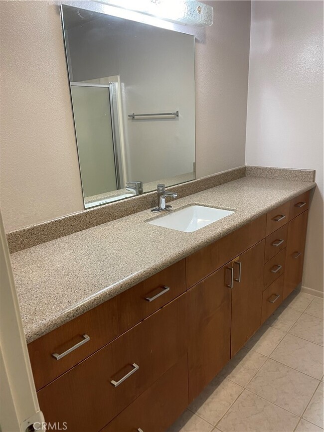 Building Photo - 4714 Park Granada