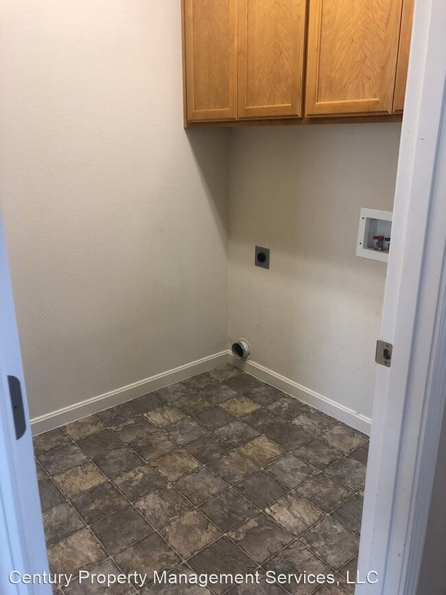 Building Photo - 3 br, 2 bath House - 7420 Stonefield Drive