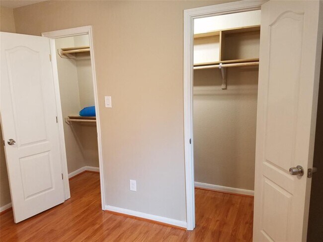 Building Photo - 5530 Melanite Ave