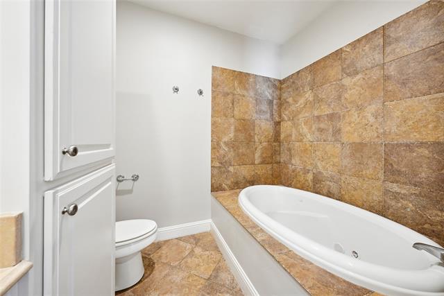 Building Photo - 4502 Holland Ave