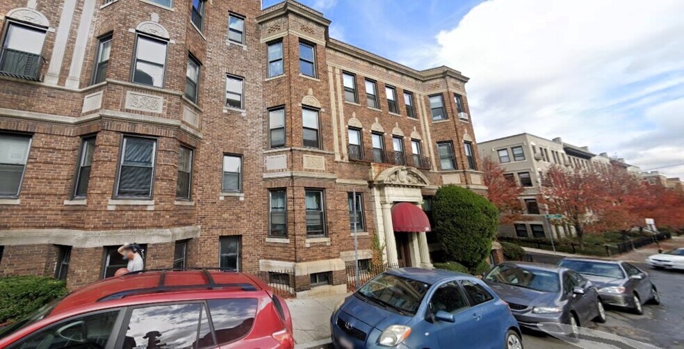 Building Photo - 39 Glenville Ave