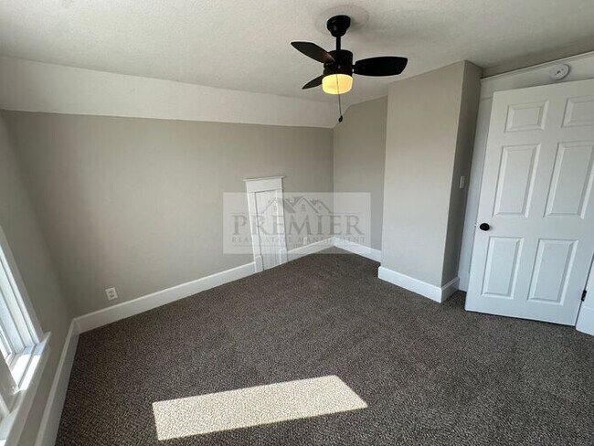 Building Photo - 184 W North St