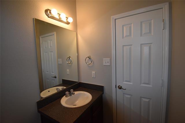 Building Photo - 1110 Story Book Ln