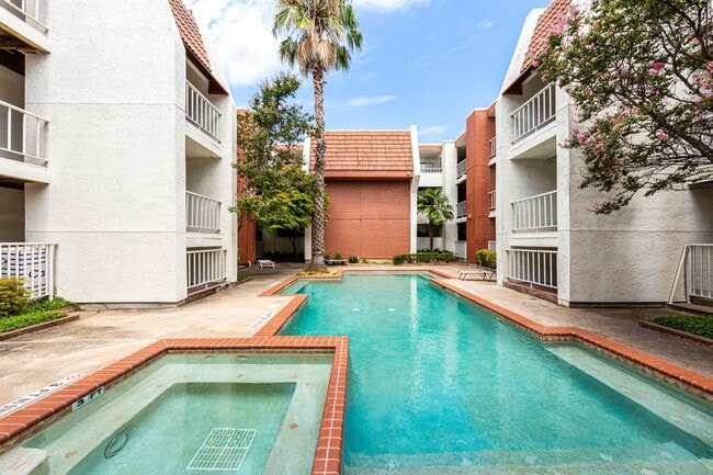 Primary Photo - 3115 Helms St