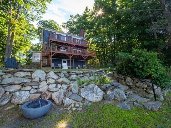 Building Photo - 17 Lakeview Dr