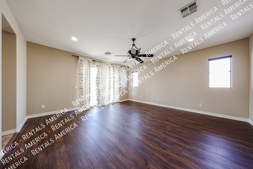 Building Photo - 130 W Tonto Dr