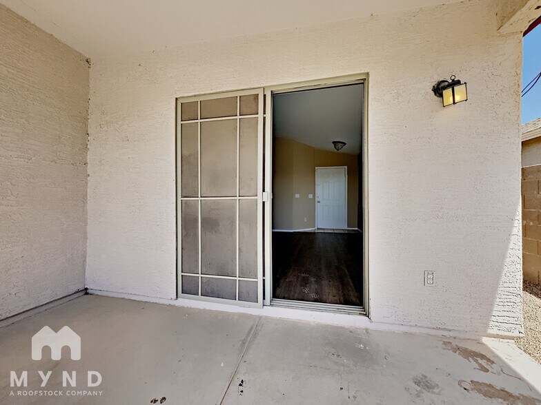 Building Photo - 24484 N Shelton Way