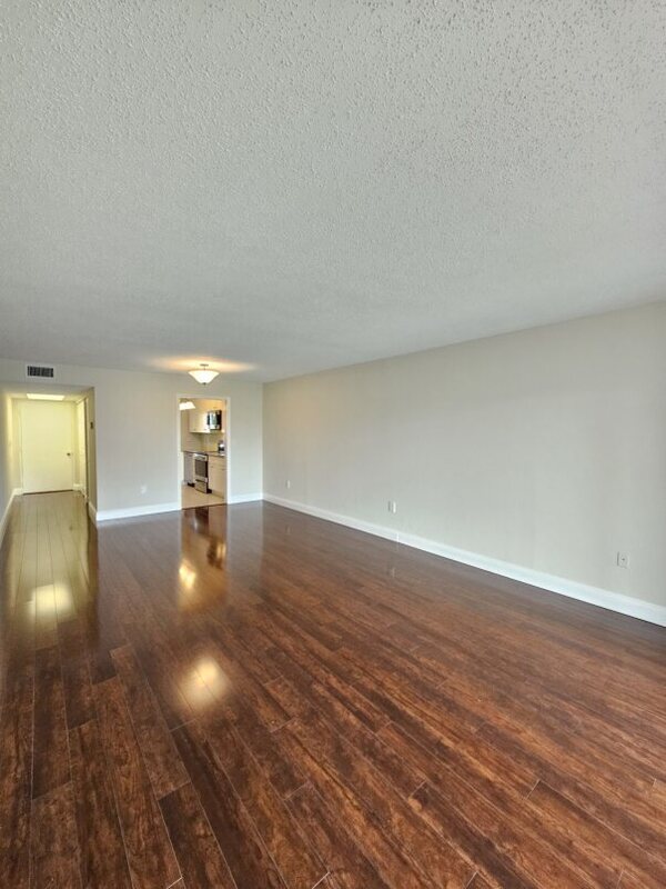 Building Photo - 4595 Chancellor St NE