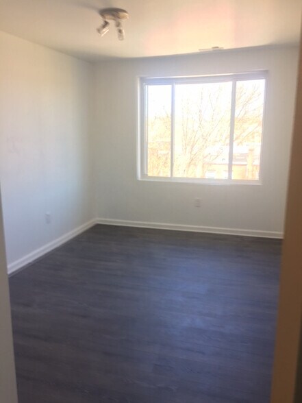 Building Photo - 1 US-1