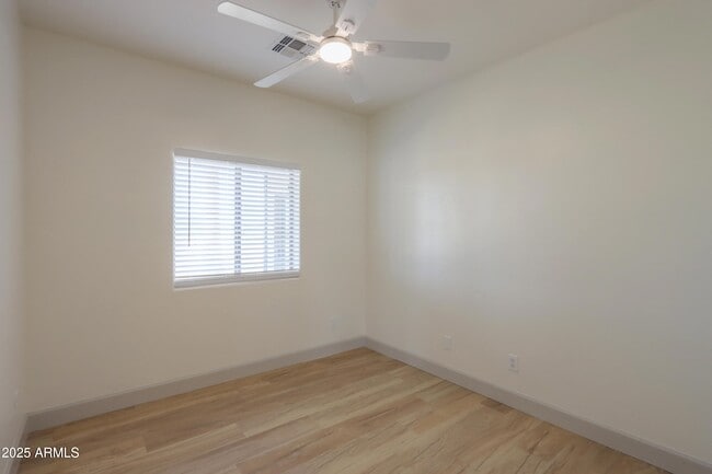 Building Photo - 10692 E American Pride Dr