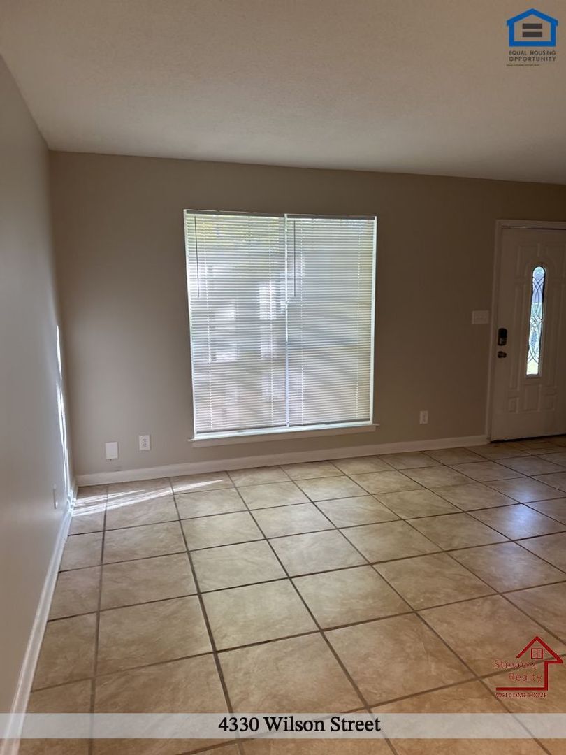 Building Photo - 4330 Wilson St