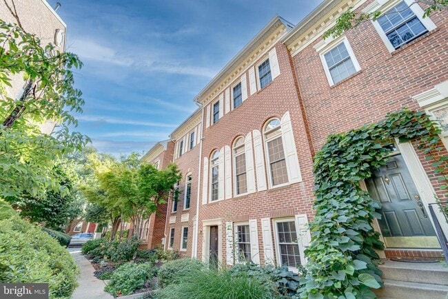 Building Photo - 4656 Kirkland Pl