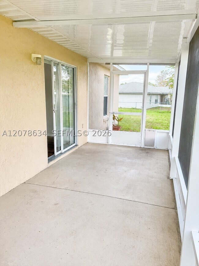 Building Photo - 22 Pecan Drive Pass