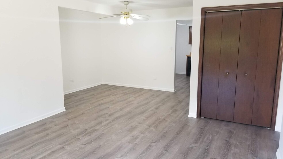 Building Photo - 1215 Whispering Hills Ct