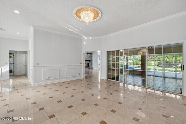 Building Photo - 4851 Jaybird Cir N