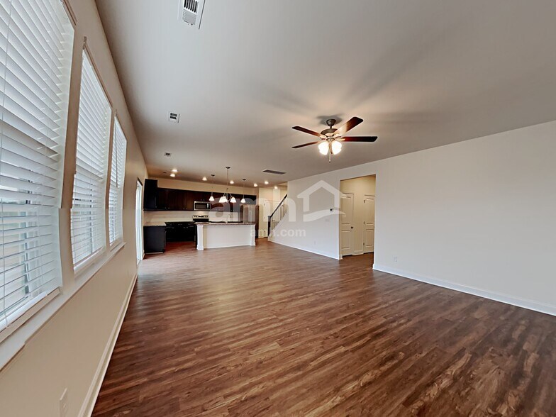 Building Photo - 4860 Chutney Dr