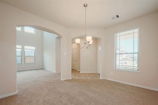 Building Photo - 14633 E Pine Heart Dr