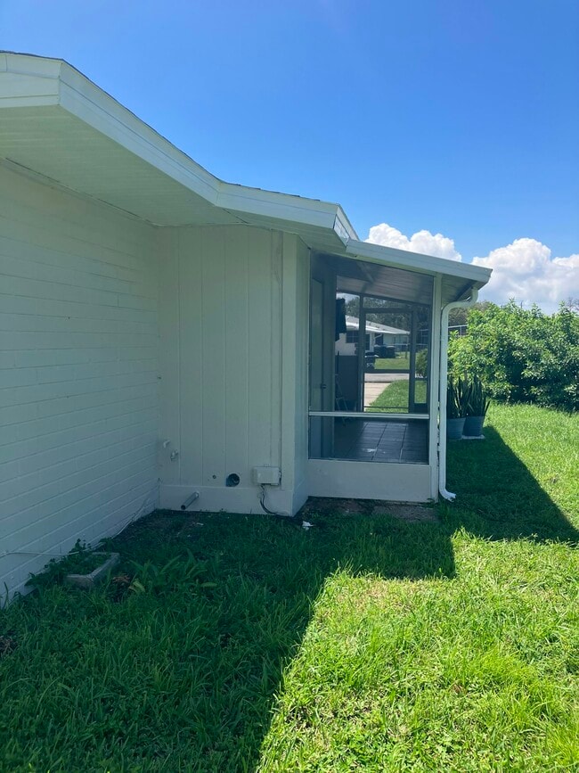 Building Photo - 5774 Gallatin Ln