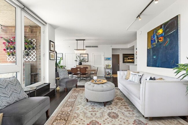 Building Photo - 1450 Washington St