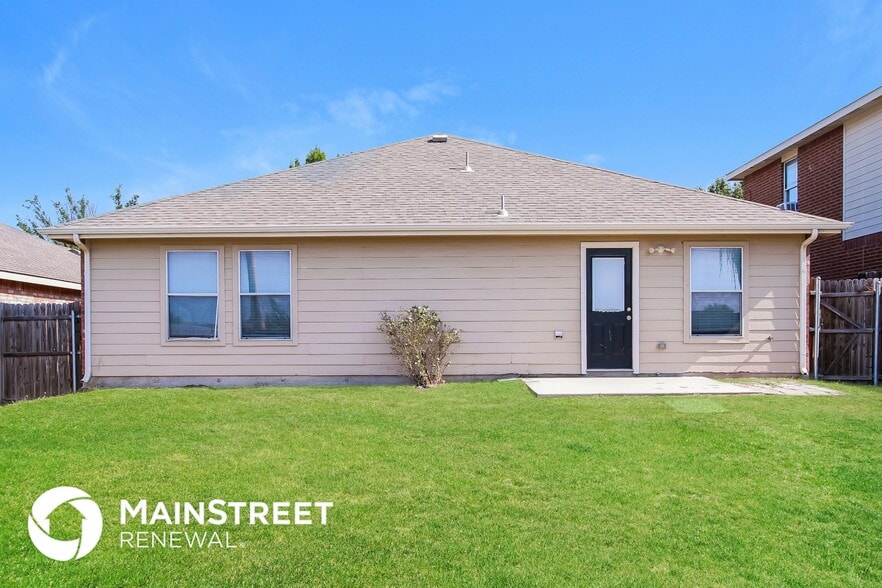 Building Photo - 1111 Antoinette Dr