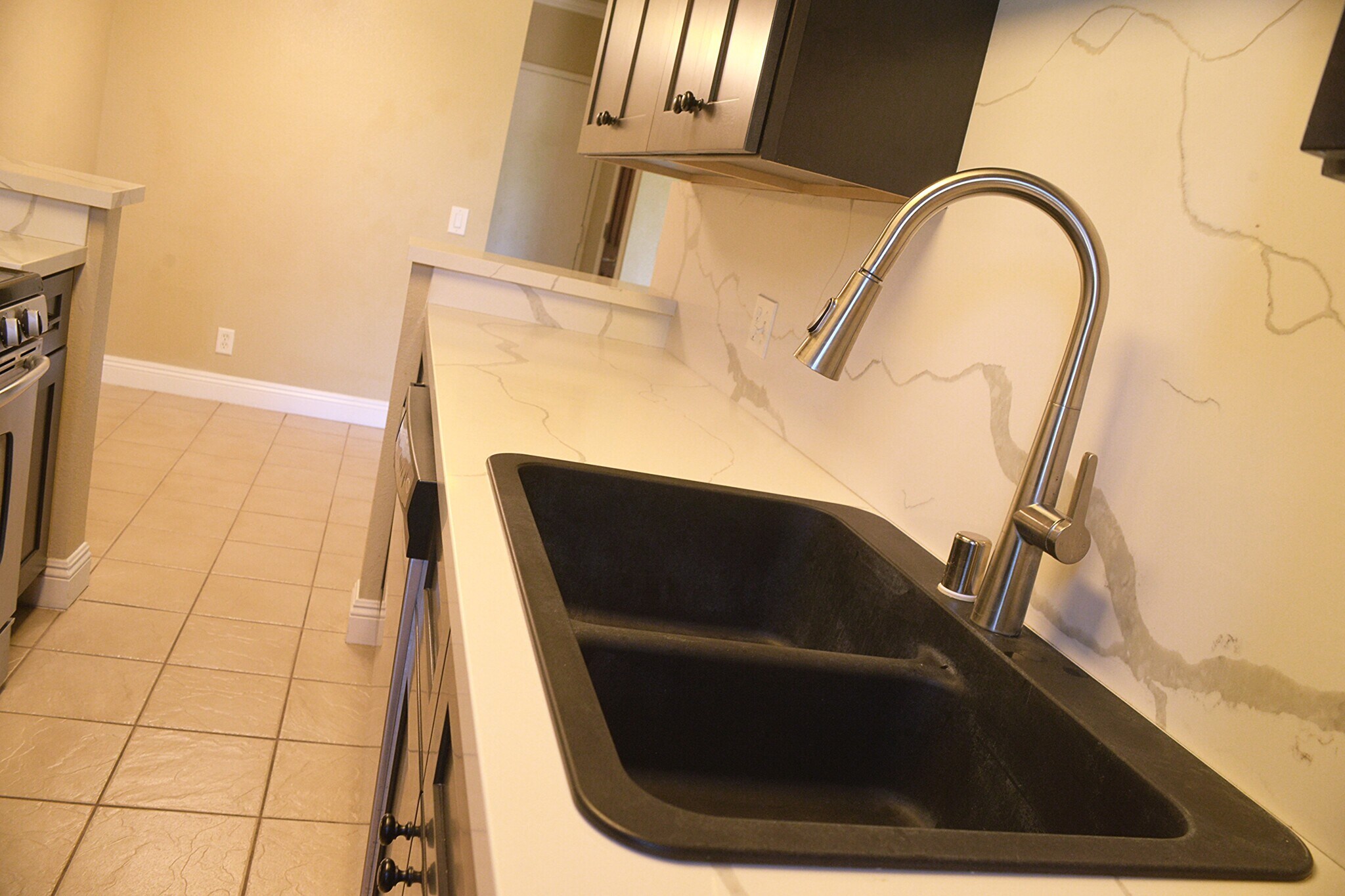 Large Farmhouse Sink - 4705 Kester Ave