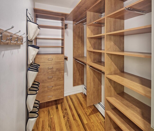 Building Photo - 205 Park Ave