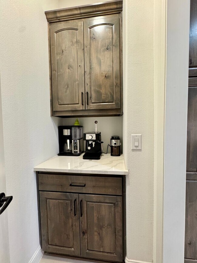 Building Photo - Reata Ranch Home - Peaster ISD