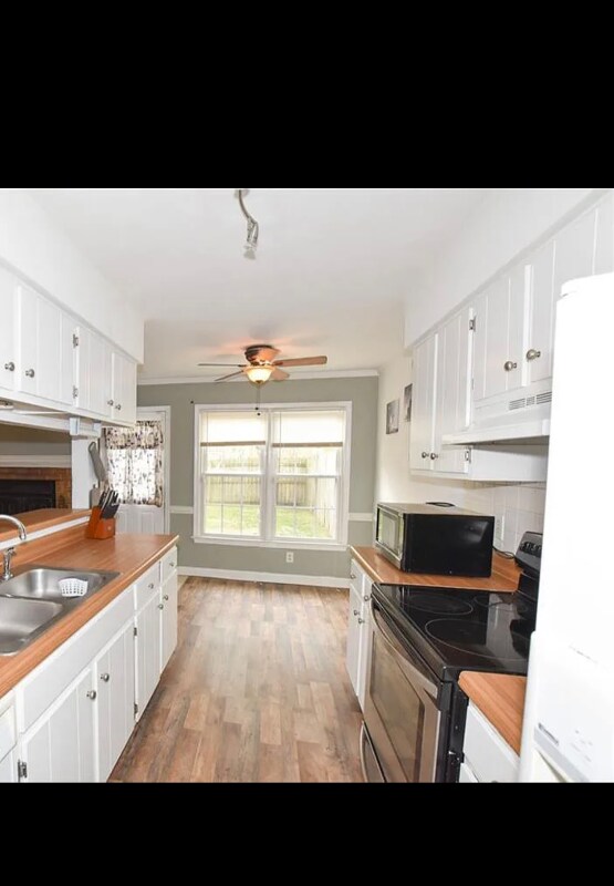 Building Photo - 5661 Campus Dr