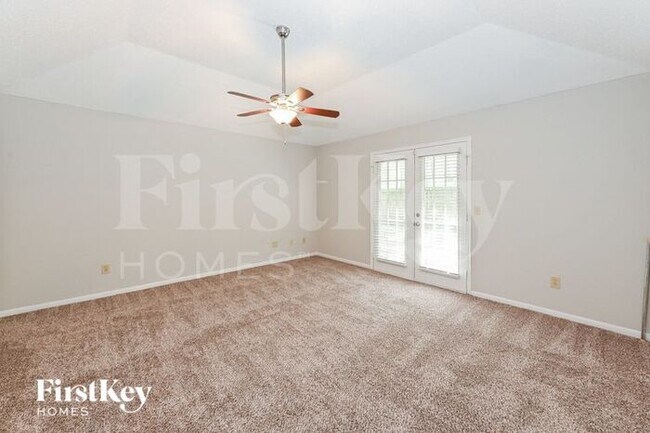 Building Photo - 50 Rockridge Dr