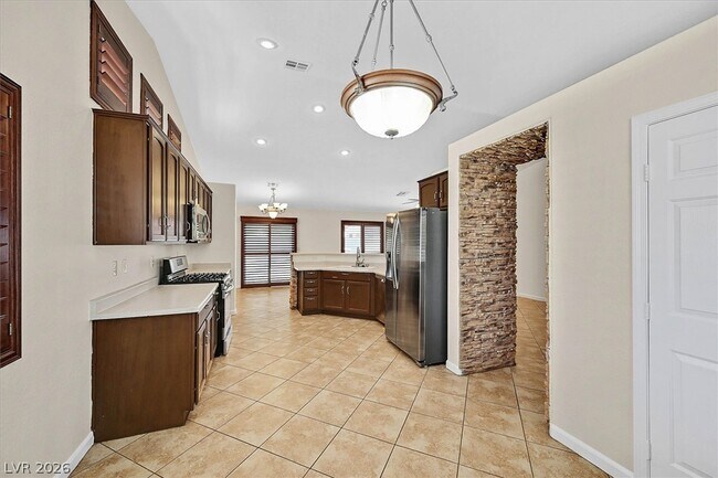 Building Photo - 5840 Coconut Creek St