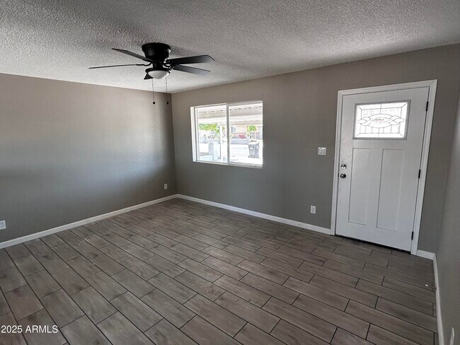 Building Photo - 4736 E Burgess Ln