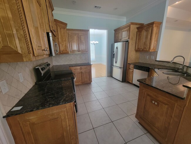 Building Photo - Beautiful home in Cypress Lakes in Lake Park