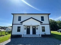 Building Photo - New Townhouse In Altavista!