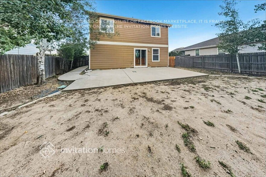 Building Photo - 838 Willow Dr