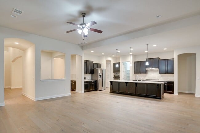 Building Photo - 16005 Axehandle Trl
