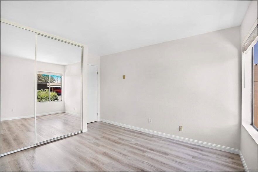 Building Photo - 8026 Linda Vista Rd