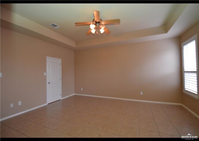 Building Photo - 20 Santa Lydia St