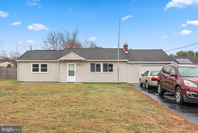 Building Photo - 236 Chippewa Trail