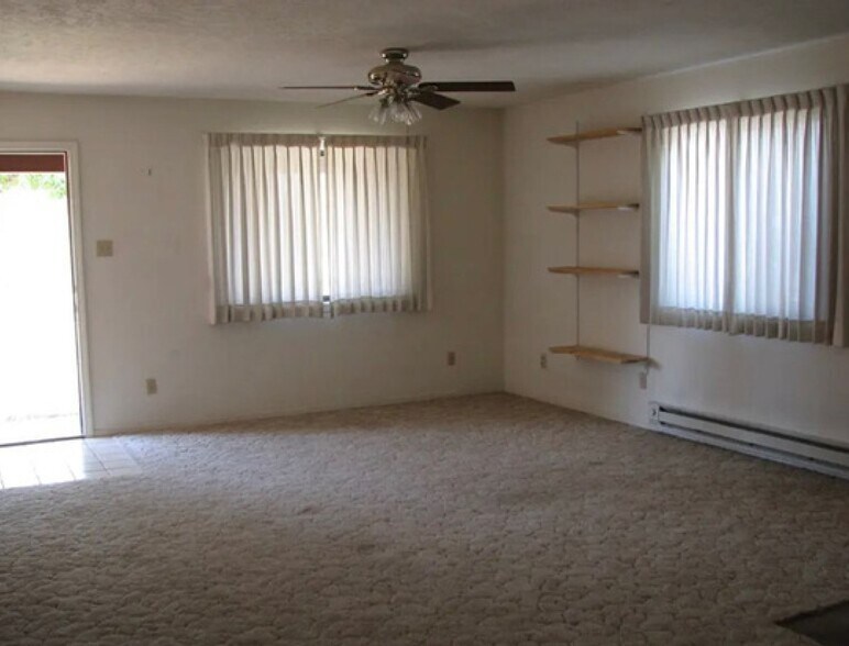 Front Room - 1433 Kimball Pl