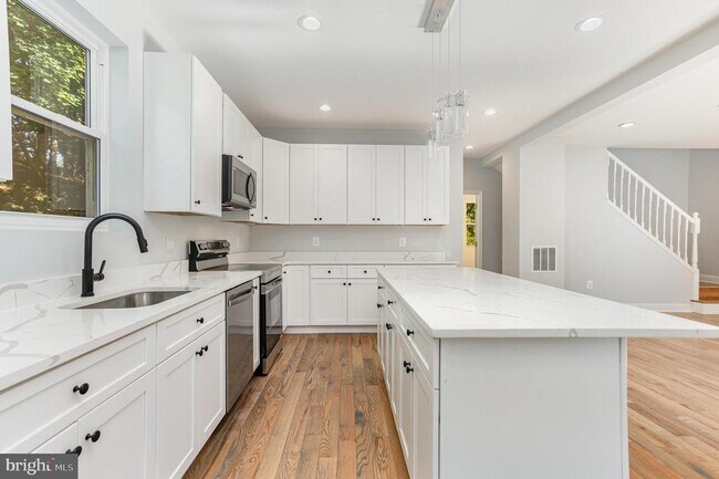 Building Photo - 2430 Harris Mill Rd