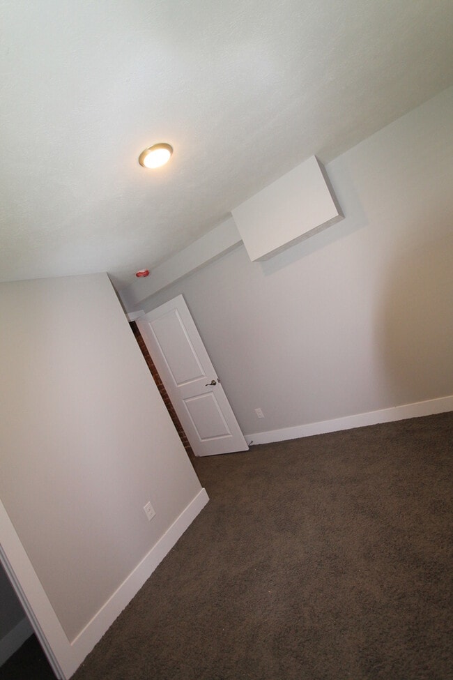 Building Photo - Modern One Bedroom Duplex at the Cottages -- A must-see!.