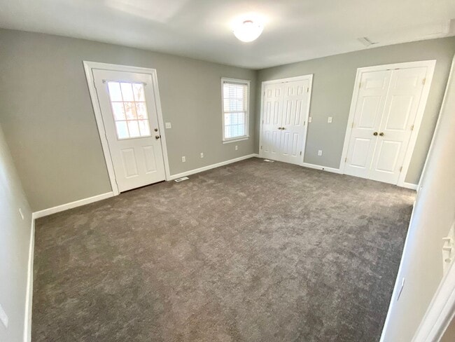 Building Photo - 6437 Village Woods Ct