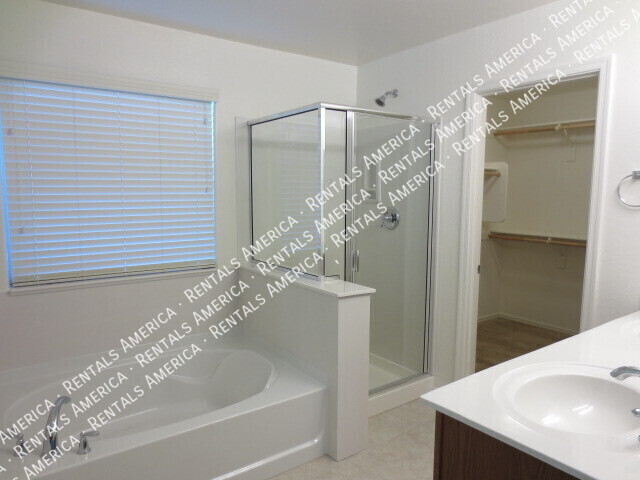 Building Photo - 2417 N 73rd Dr