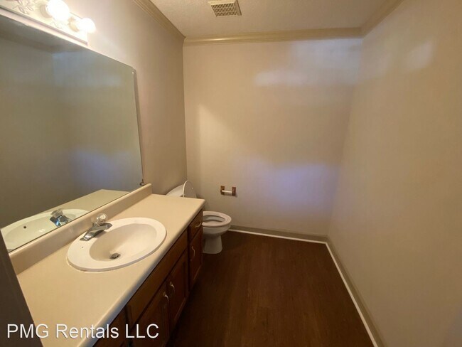 Building Photo - 3 br, 2 bath House - 410 S College 4