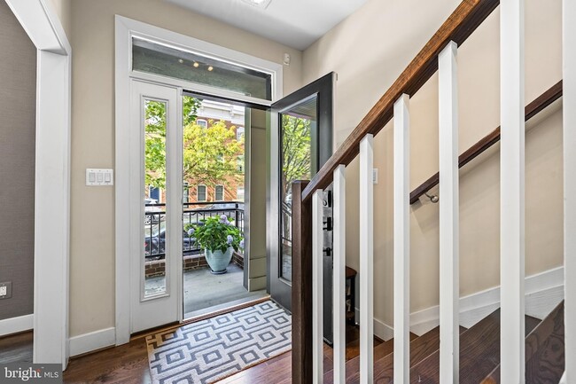 Building Photo - 1600 Beason St