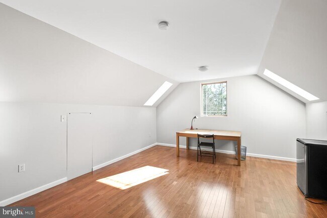 Building Photo - 10009 Sinnott Ct