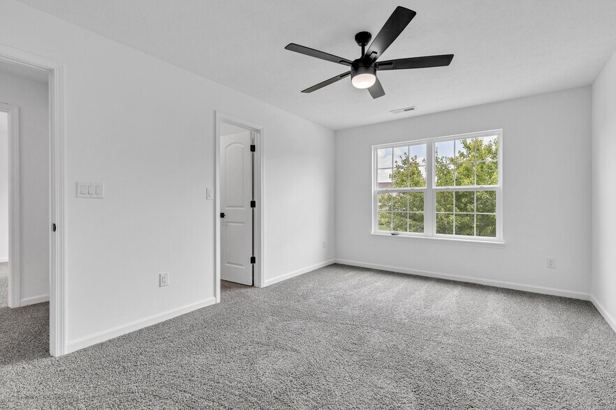 Building Photo - 9724 Brooks Dr