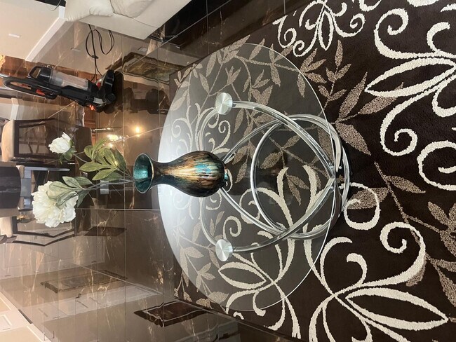 Building Photo - 2511 W Queen Creek Rd