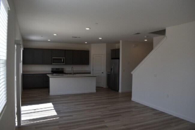 Building Photo - 4636 Sami Jo Dr